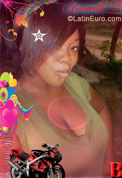 Date this attractive Jamaica girl Stacy from Portmore JM1382