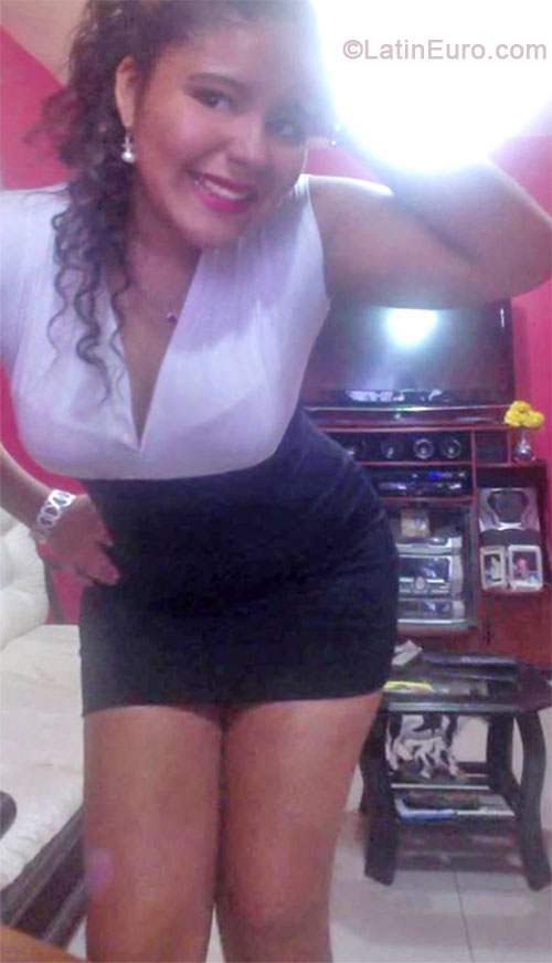Date this passionate Peru girl Forella from Lima PE842