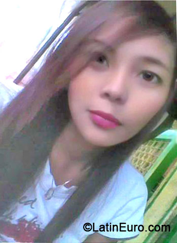 Date this lovely Philippines girl Aki from Manila PH594