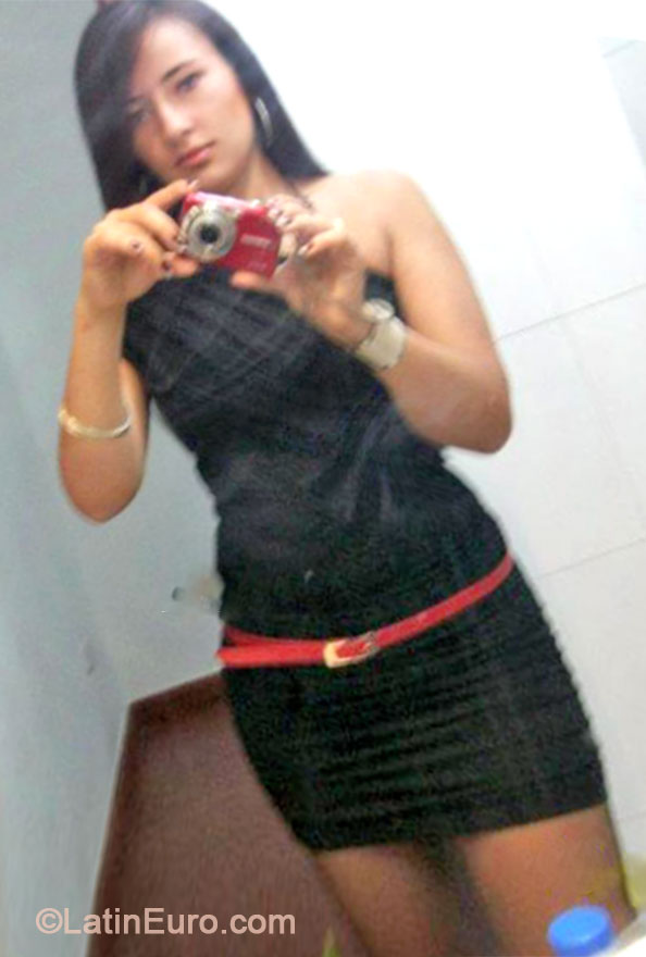 Date this sultry Colombia girl Tatiana from Bogota CO14546