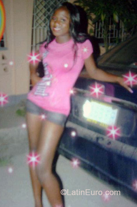 Date this good-looking Jamaica girl Michelle from Kingston JM1418