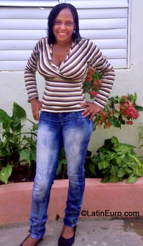 Date this funny Dominican Republic girl Sonia from Santiago DO17970