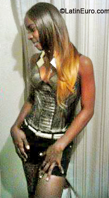 Date this hard body Jamaica girl Sharona from Ocho Rios JM1452
