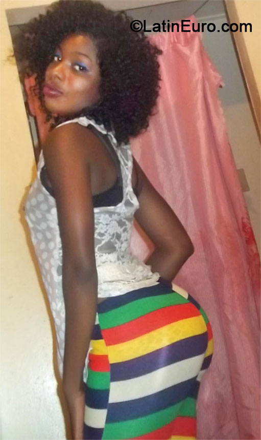 Date this hard body Jamaica girl Crystal from Kingston JM1470