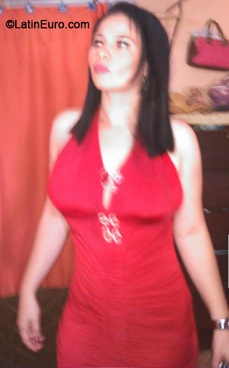 Date this stunning Dominican Republic girl Ana from Santo Domingo DO18160