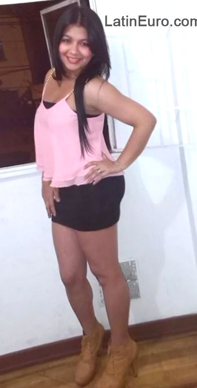Date this voluptuous Colombia girl Sofia from Bogota CO14723