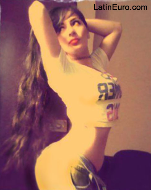 Date this gorgeous Peru girl Lesly from Lima PE954