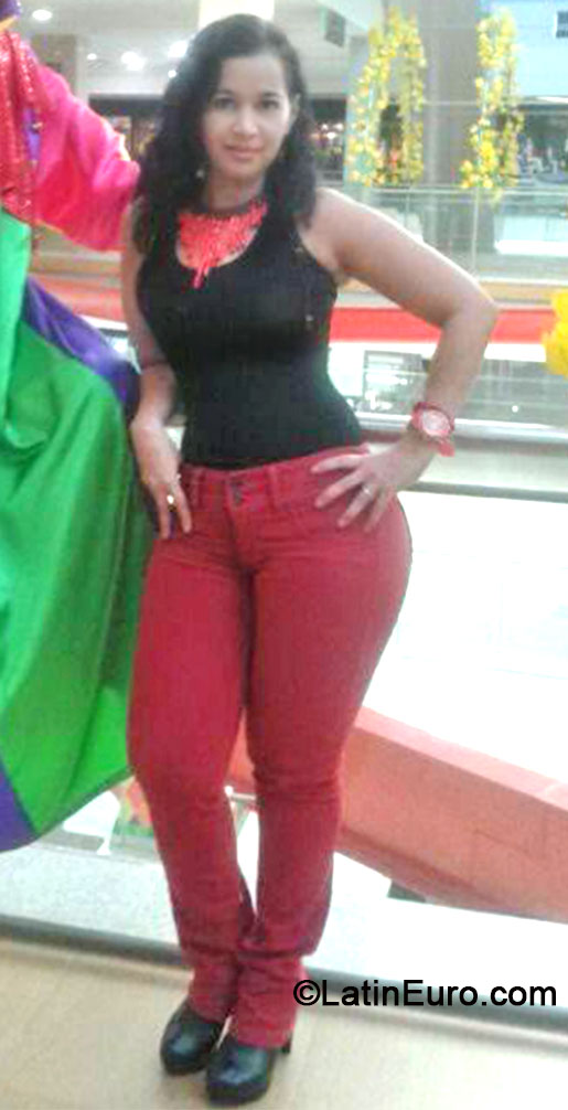 Date this beautiful Colombia girl Anastasia from Barranquilla CO14732