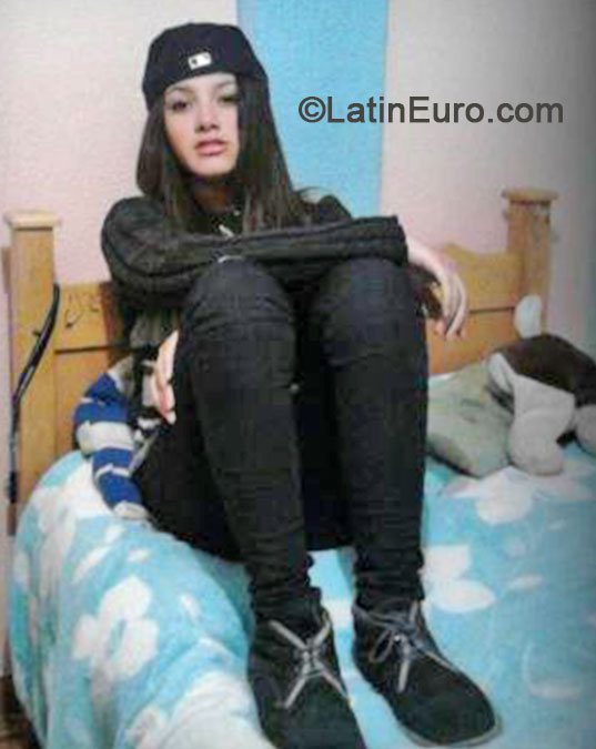 Date this exotic Colombia girl Fernanda from Tunja CO14737