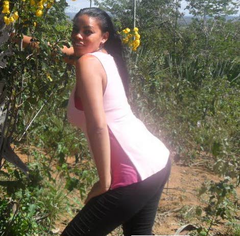 Date this tall Brazil girl Elisangela from Salvador BR8537