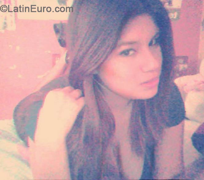 Date this happy Peru girl Sharon from Lima PE899
