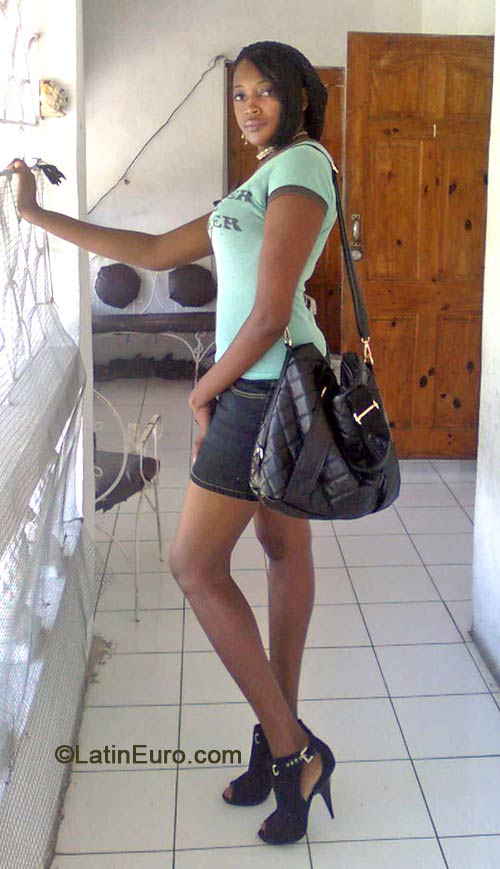 Date this charming Jamaica girl Venisha from Portmore JM1544