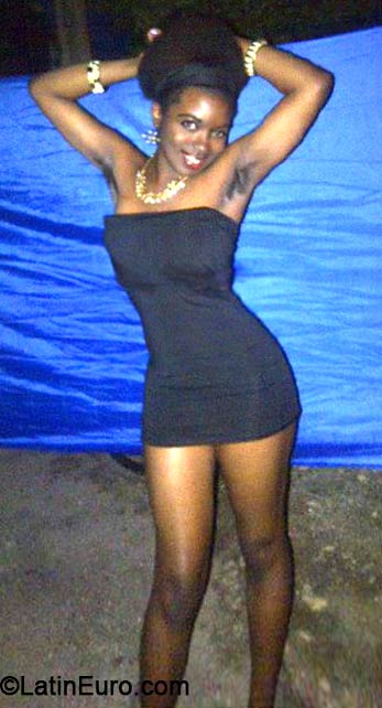 Date this exotic Jamaica girl Shaunti from Kingston JM1548