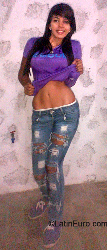 Date this hard body Venezuela girl Yine from Tinaquillo VE168
