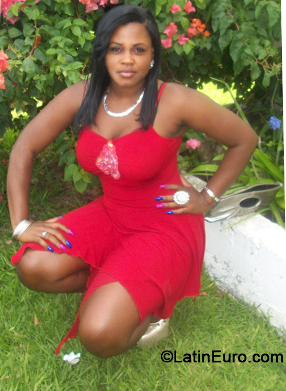 Date this cute Jamaica girl Tanesha from Montego Bay JM1591
