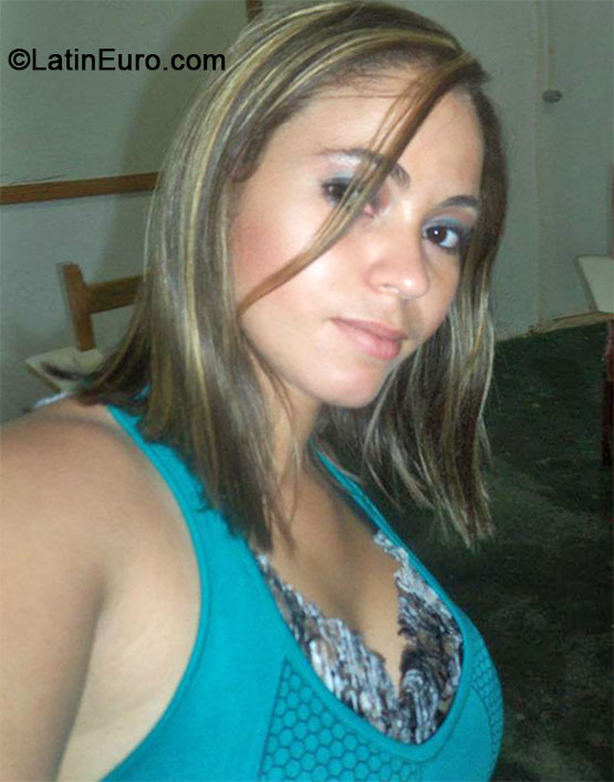 Date this passionate Brazil girl Andressa from Cuiaba BR8703