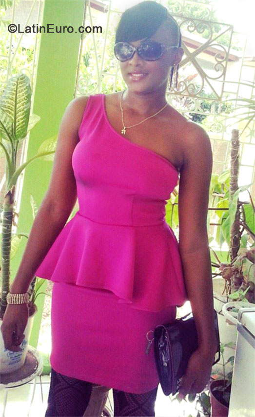 Date this attractive Jamaica girl Catherine from Kingston JM1616