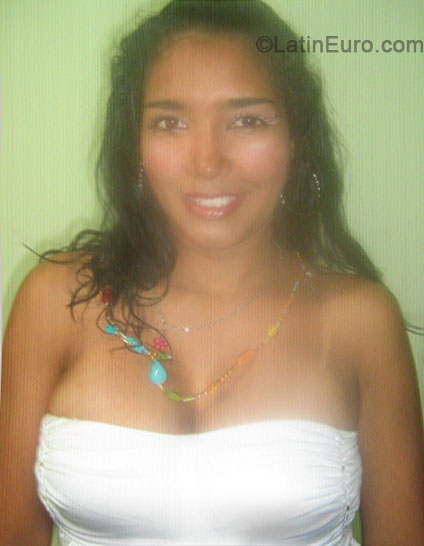 Date this voluptuous Colombia girl Kris from Barranquilla CO15053