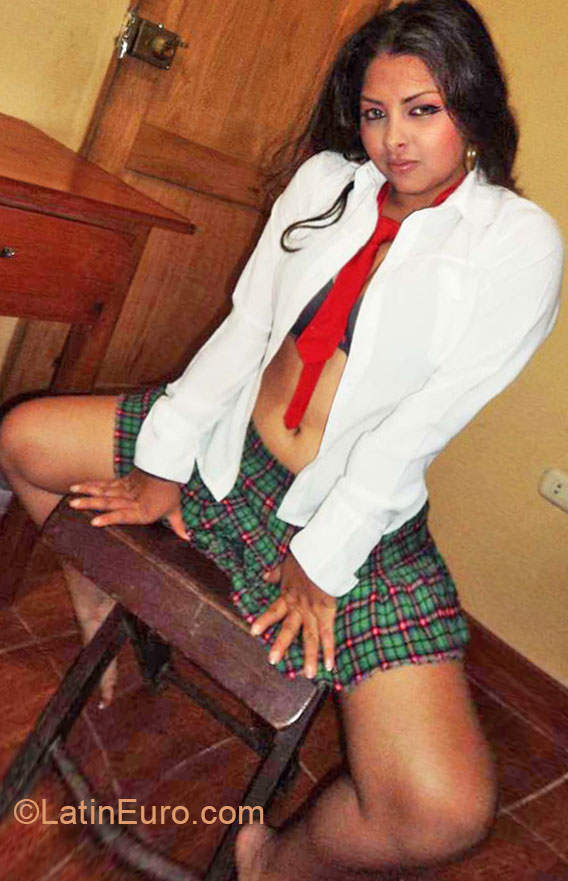Date this hot Peru girl Sari from Trujillo PE962