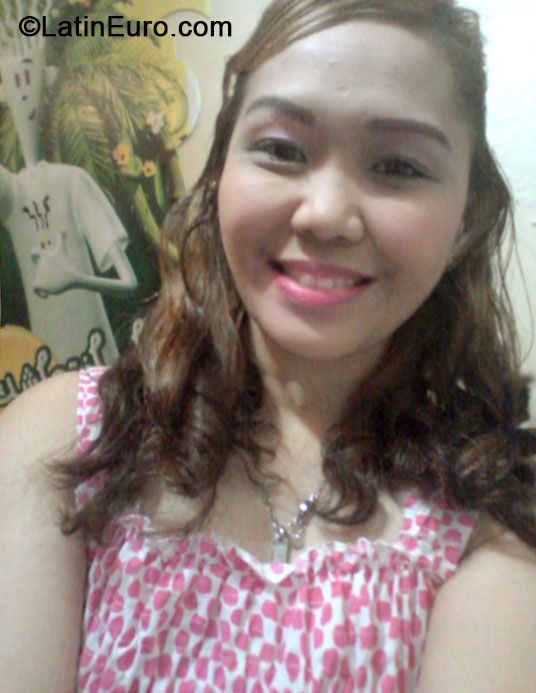 Date this attractive Philippines girl Marichelle from Pasay City PH635
