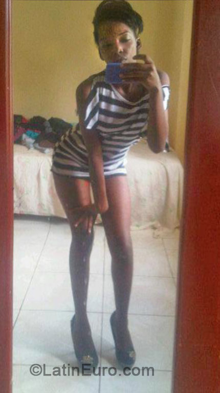 Date this sensual Jamaica girl Lakaysha from Kingston JM1655