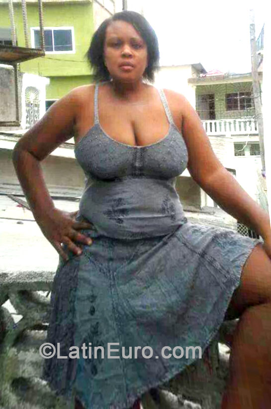 Date this tall Jamaica girl Sylvia from Montego Bay JM1660
