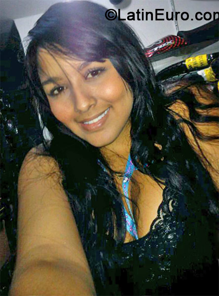 Date this athletic Colombia girl KAREN from Barranquilla CO15171