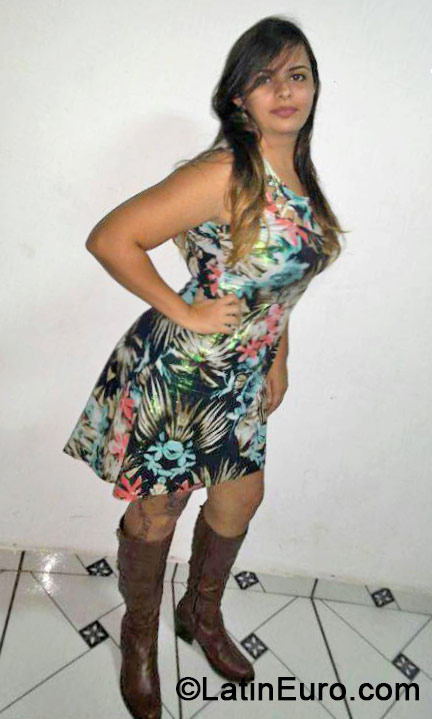 Date this charming Brazil girl Rubia from Orlandia BR8795