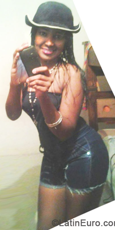 Date this georgeous Colombia girl Johana from Cartagena De Indias CO15232