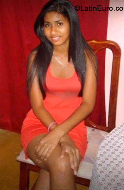 Date this gorgeous Dominican Republic girl Jennifer from Santiago DO19062