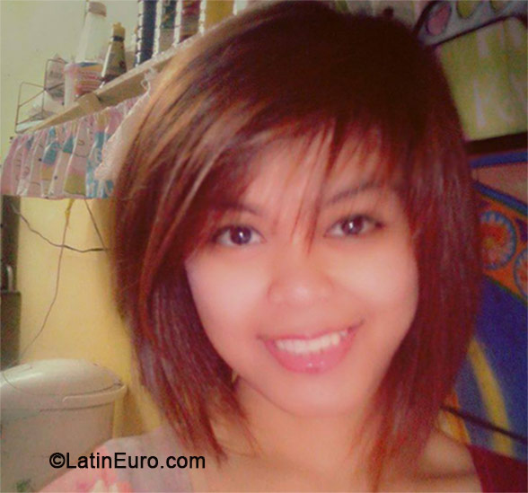 Date this sultry Philippines girl Lousete from Manila PH646