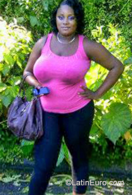 Date this good-looking Jamaica girl Shanik from Kingston JM1706