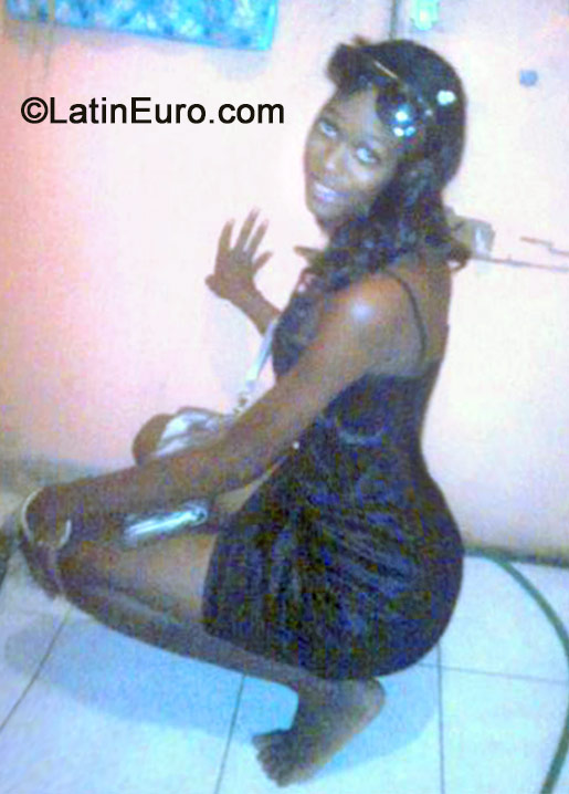 Date this nice looking Jamaica girl Shanece from St Andrew JM1711