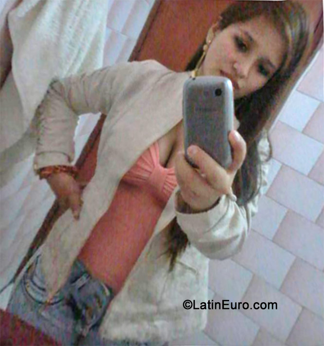 Date this cute Peru girl Jacky from Lima PE987