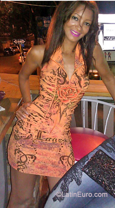 Date this beautiful Dominican Republic girl Amelia from Santiago DO19212