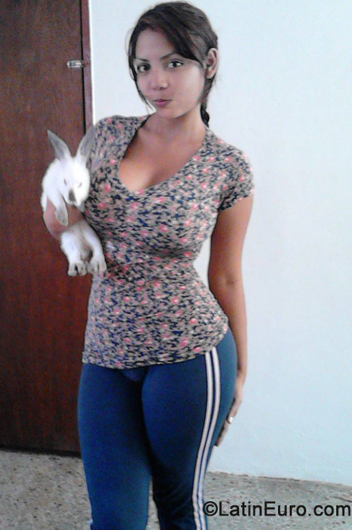 Date this hot Venezuela girl Maria angel from Barquisimeto VE250