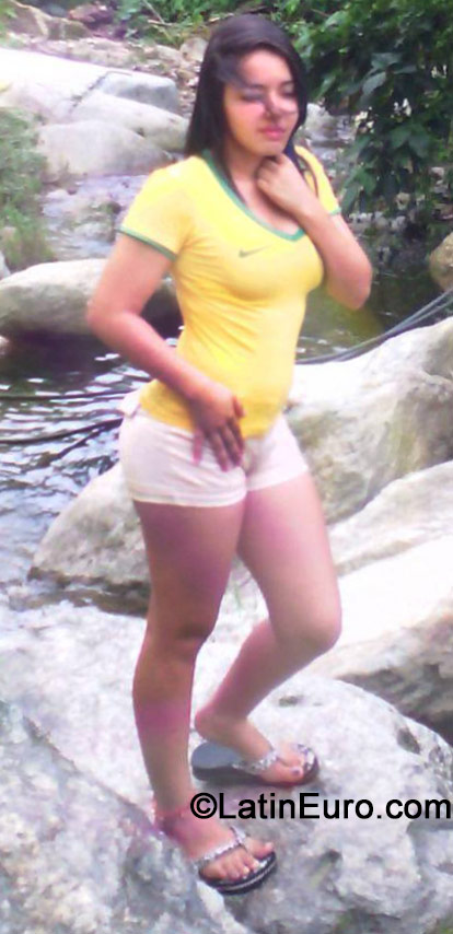 Date this athletic Venezuela girl Joelys from Maracaibo VE251