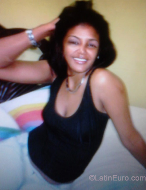 Date this georgeous Dominican Republic girl Jenny from Santo Domingo DO19256