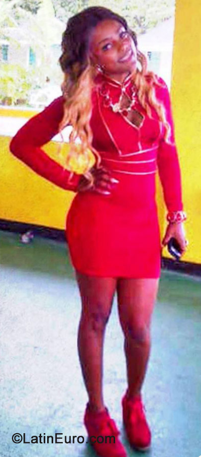 Date this charming Jamaica girl Kely from Kingston JM1817