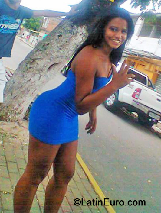 Date this hard body Brazil girl Rafaela from Porto De Galimha BR8822