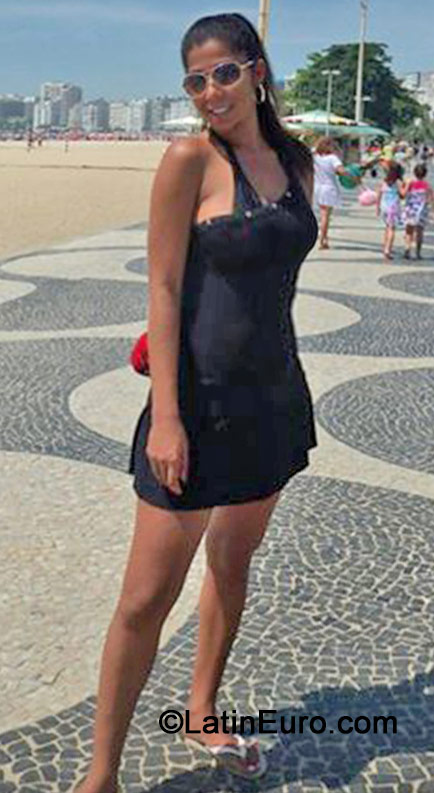 Date this fun Brazil girl Bruna from Rio De Janeiro BR8825