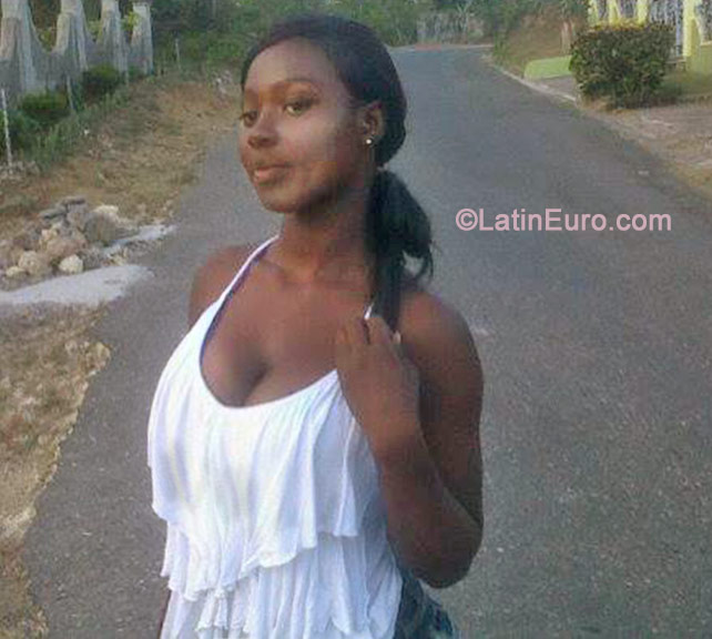 Date this attractive Jamaica girl Britney from Kingston JM1737