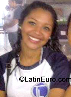 Date this hot Venezuela girl Luzmarina from Cua VE265