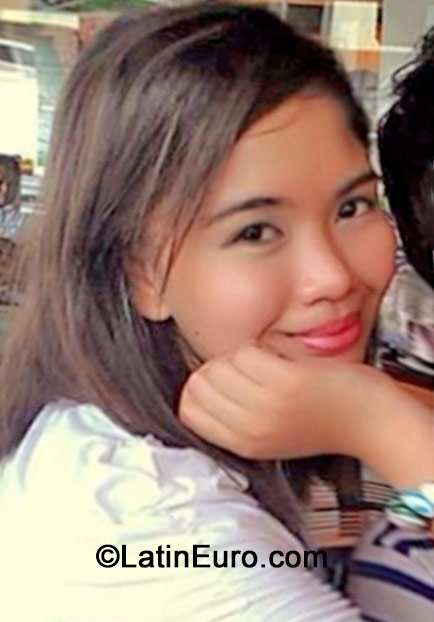 Date this georgeous Philippines girl Mariel from Manila PH656