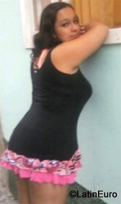 Date this nice looking Brazil girl Luziane from Brusque BR8835