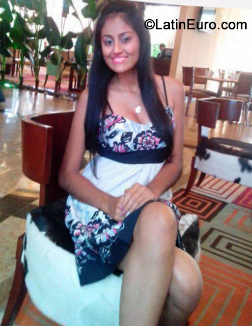 Date this beautiful Venezuela girl May from Barquisimeto VE267