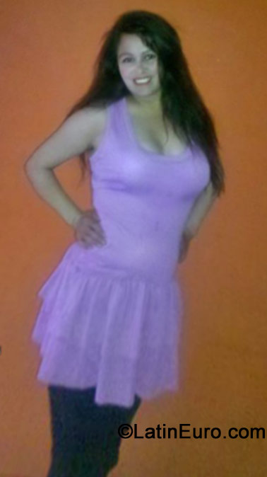 Date this gorgeous Colombia girl Sara from Bogota CO15388