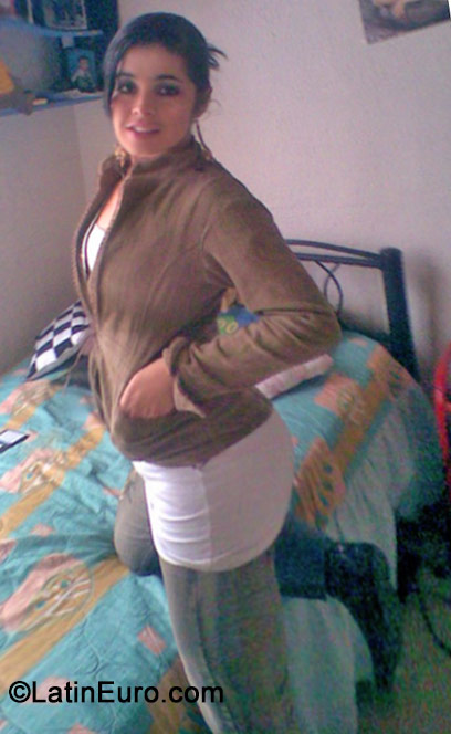 Date this happy Colombia girl Juliana from Bogota CO15409