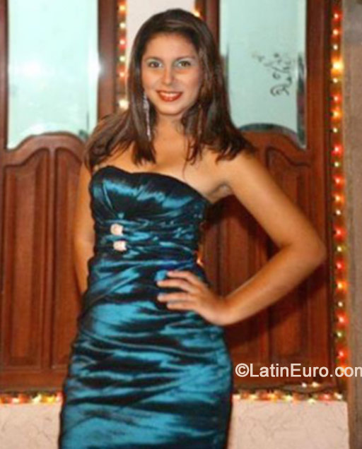 Date this attractive Colombia girl Julith from Santa Marta CO15487
