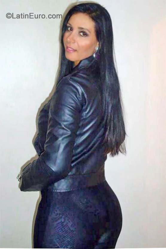 Date this sensual Brazil girl Ildede from Fortaleza BR8892